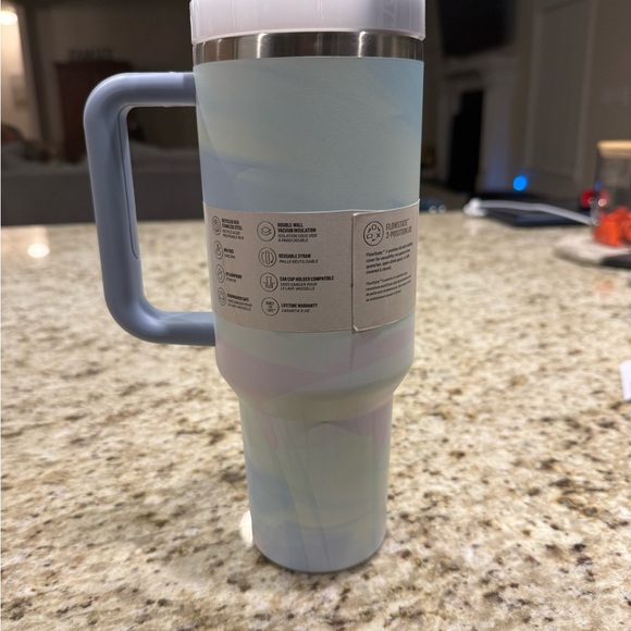 Stanley Quencher H2.0 Tumbler in Pastel Blue - Picture 2 of 3